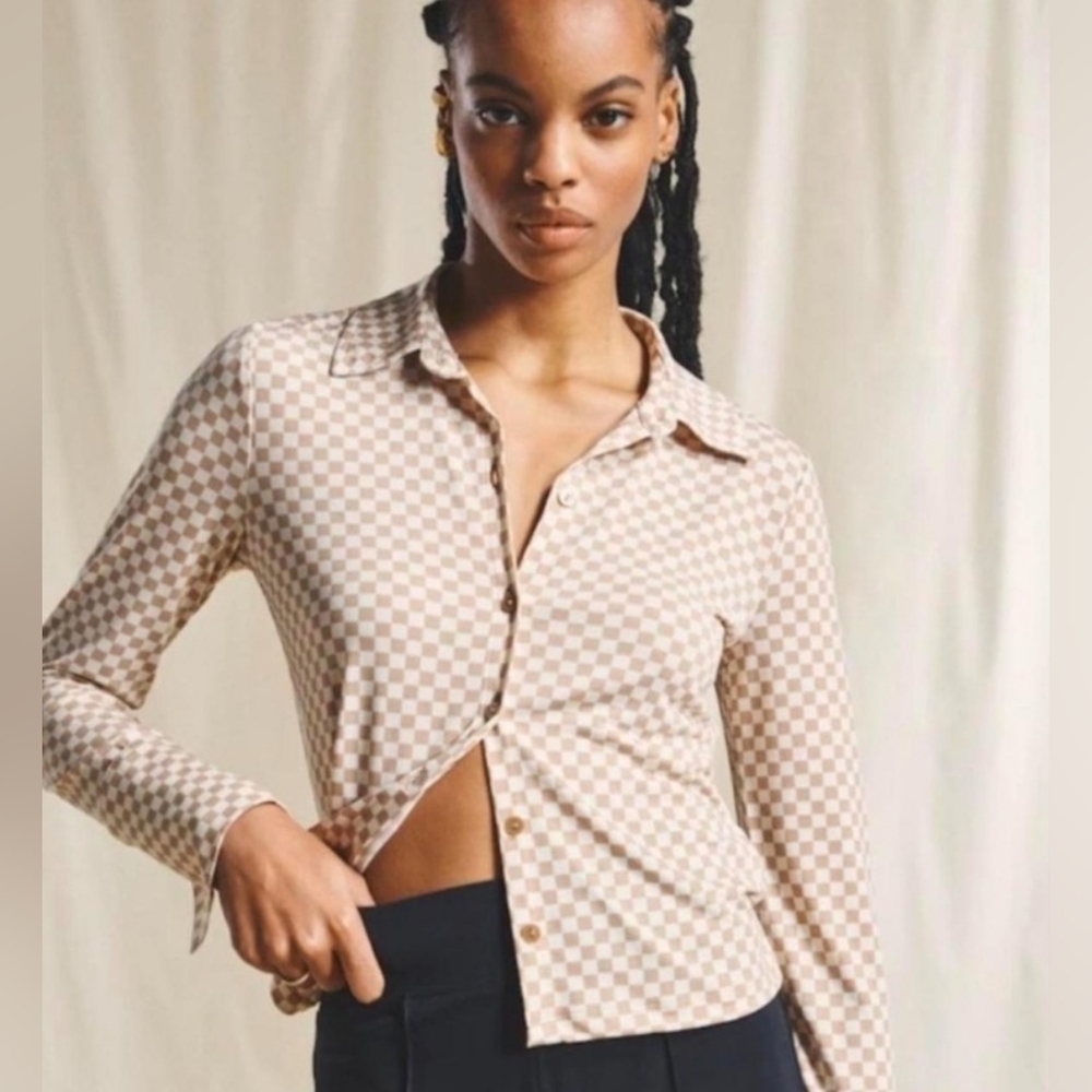 Abercrombie & Fitch Beige & White Checkered Button-Down Shirt | Size Medium